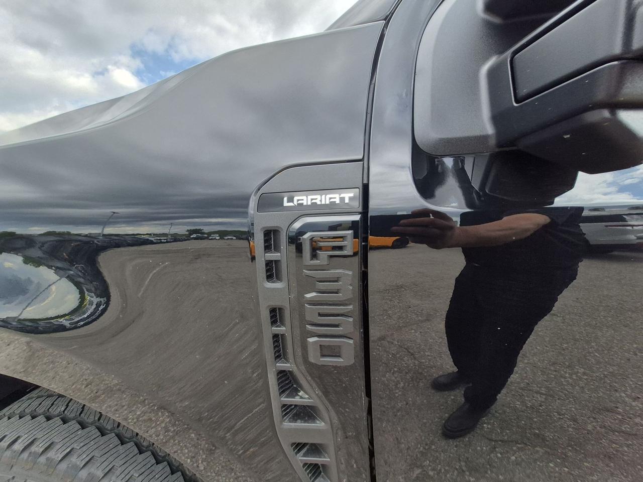 2026 Ford F-350 LARIAT CREW 8' BOX, PREMIUM PKG, MOONROOF Photo