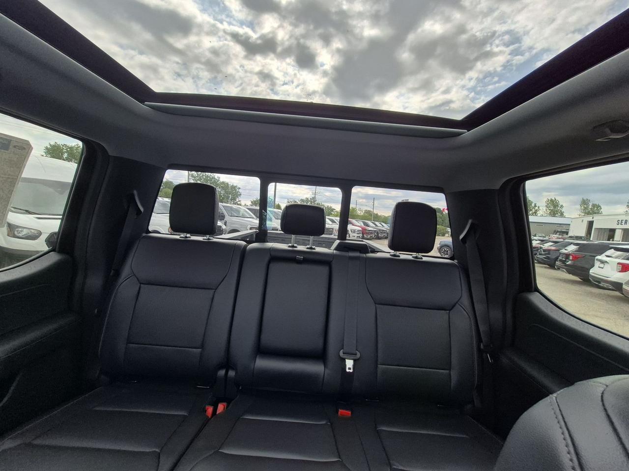 2026 Ford F-350 LARIAT CREW 8' BOX, PREMIUM PKG, MOONROOF Photo
