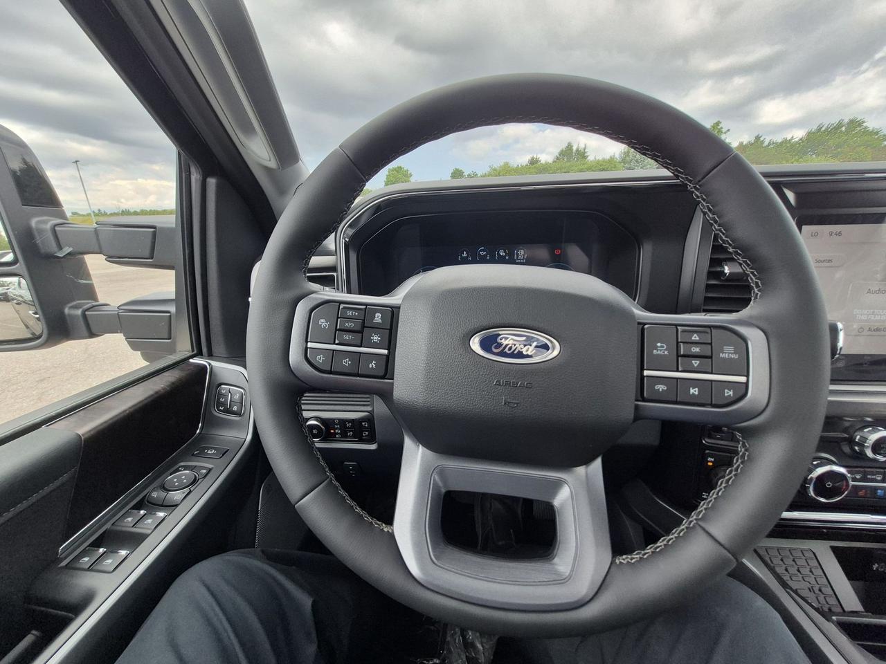 2026 Ford F-350 LARIAT CREW 8' BOX, PREMIUM PKG, MOONROOF Photo