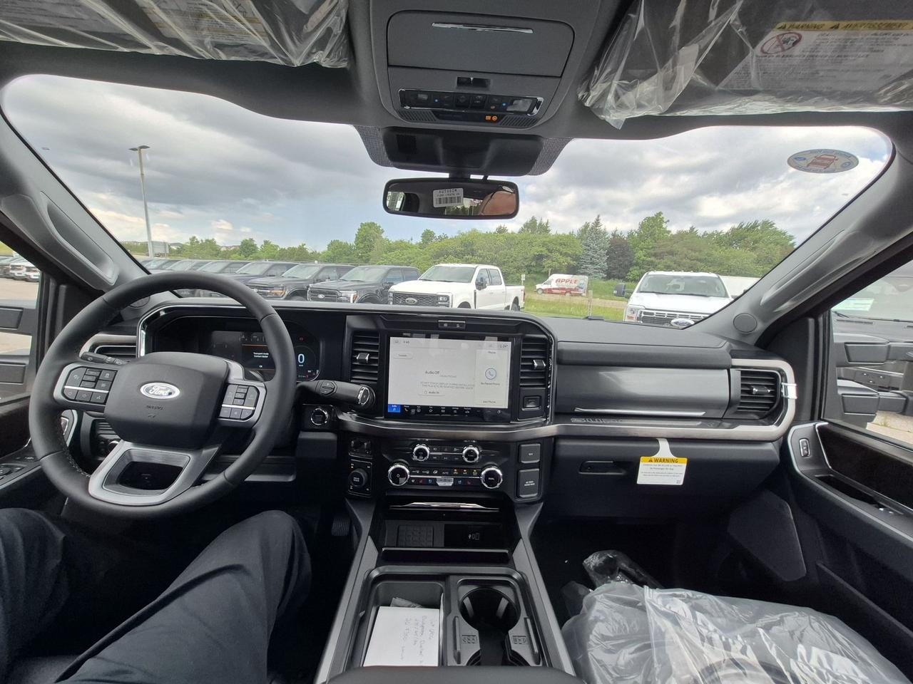 2026 Ford F-350 LARIAT CREW 8' BOX, PREMIUM PKG, MOONROOF Photo