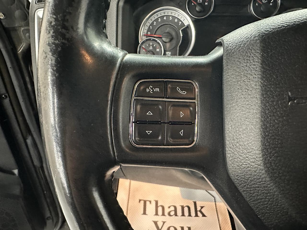 2014 RAM 1500 4WD CREW CAB 140.5" SLT Photo15