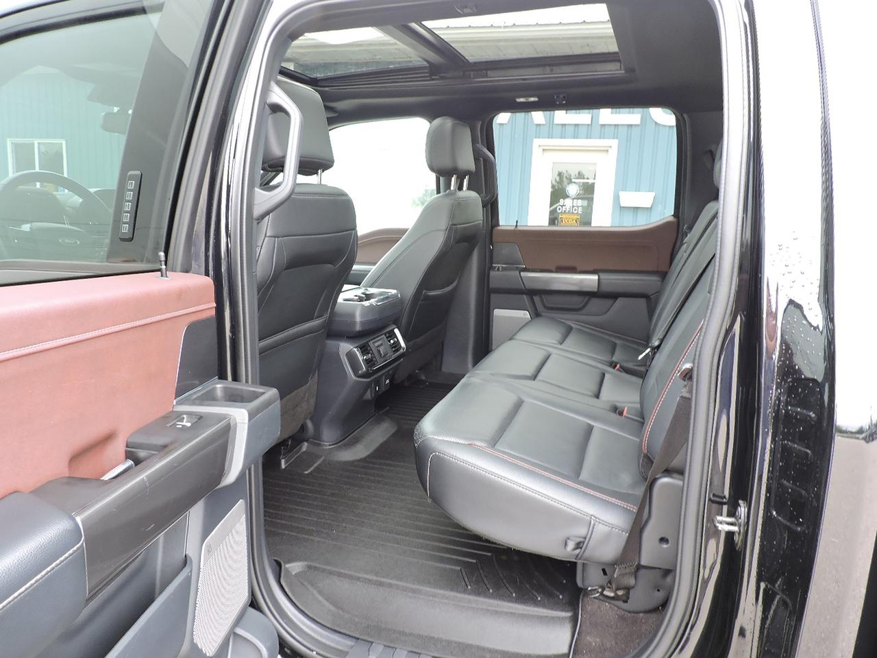 2022 Ford F-150 LARIAT 5.0L 4X4 Sunroof Navigation Loaded 121000KM Photo