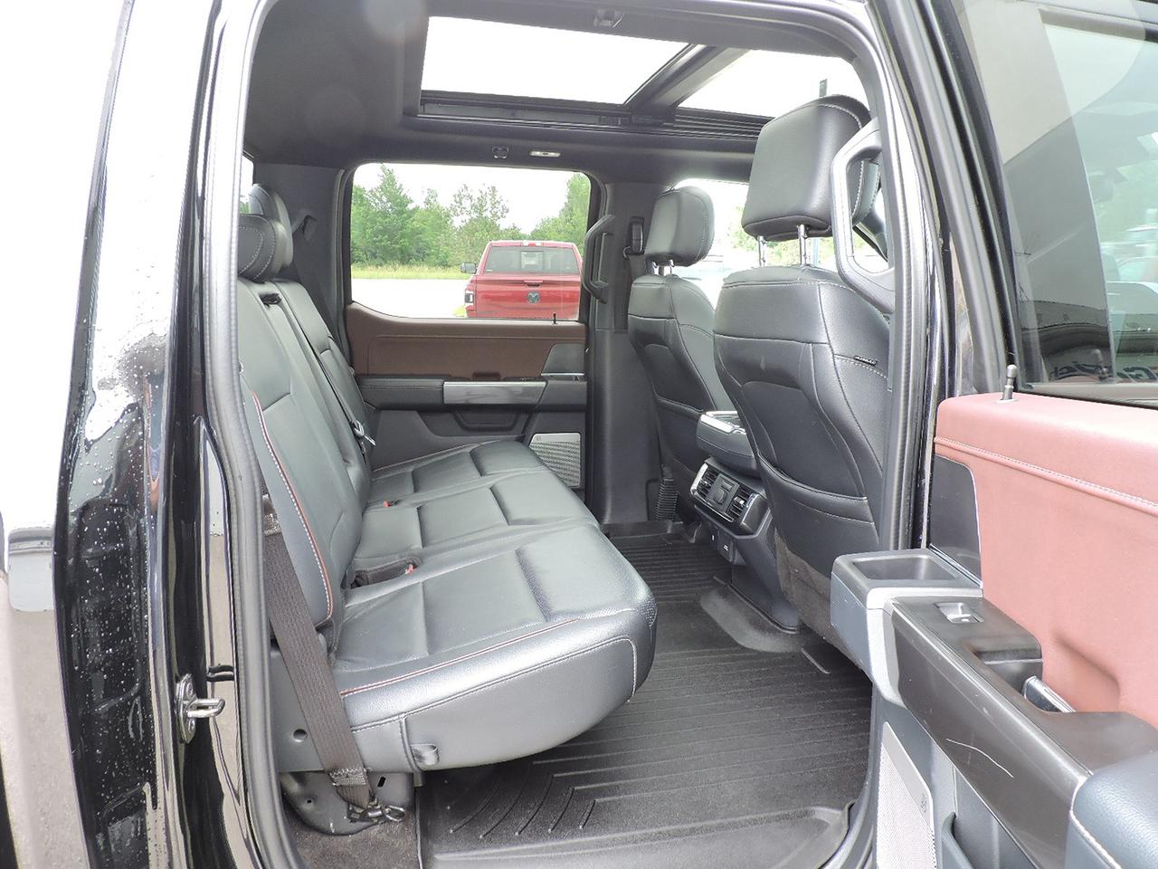 2022 Ford F-150 LARIAT 5.0L 4X4 Sunroof Navigation Loaded 121000KM Photo