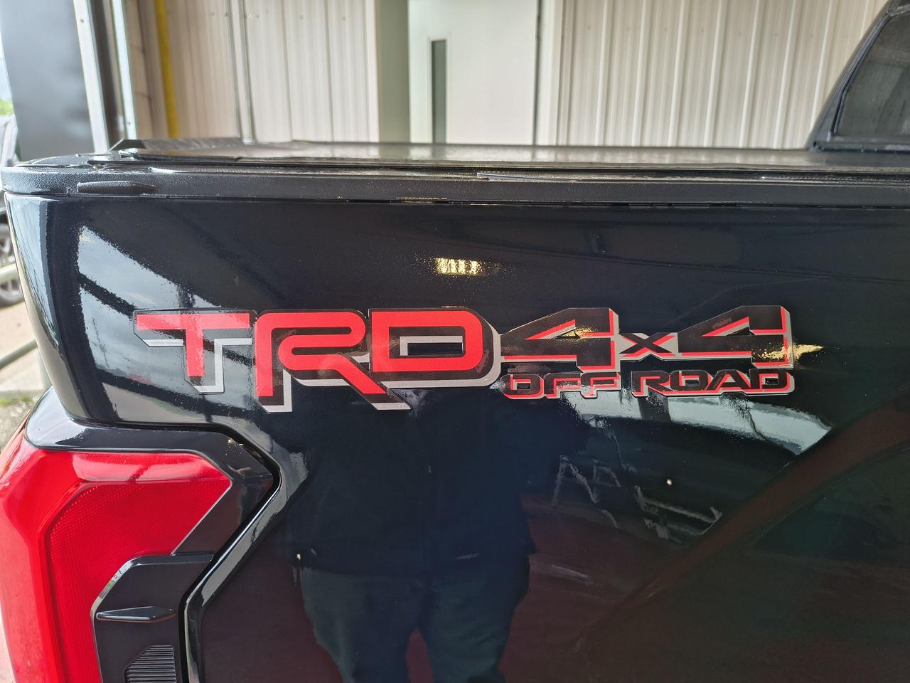 2023 Toyota Tundra LIMITED HYBRID Photo