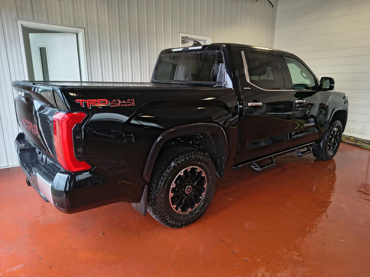 2023 Toyota Tundra LIMITED HYBRID Photo