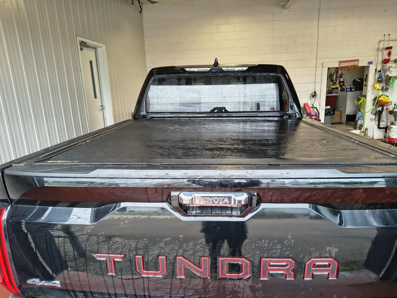 2023 Toyota Tundra LIMITED HYBRID Photo