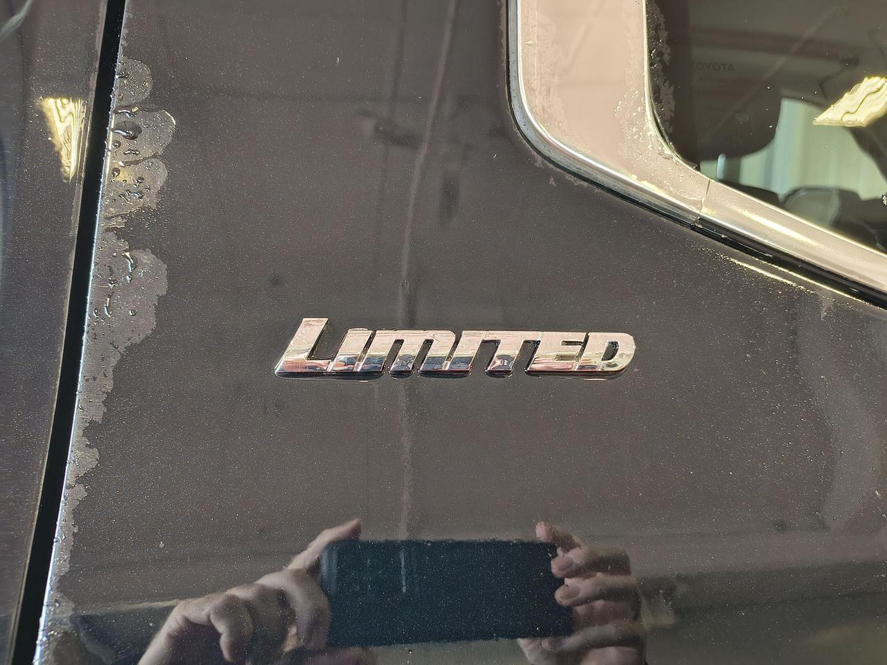 2023 Toyota Tundra LIMITED HYBRID Photo0