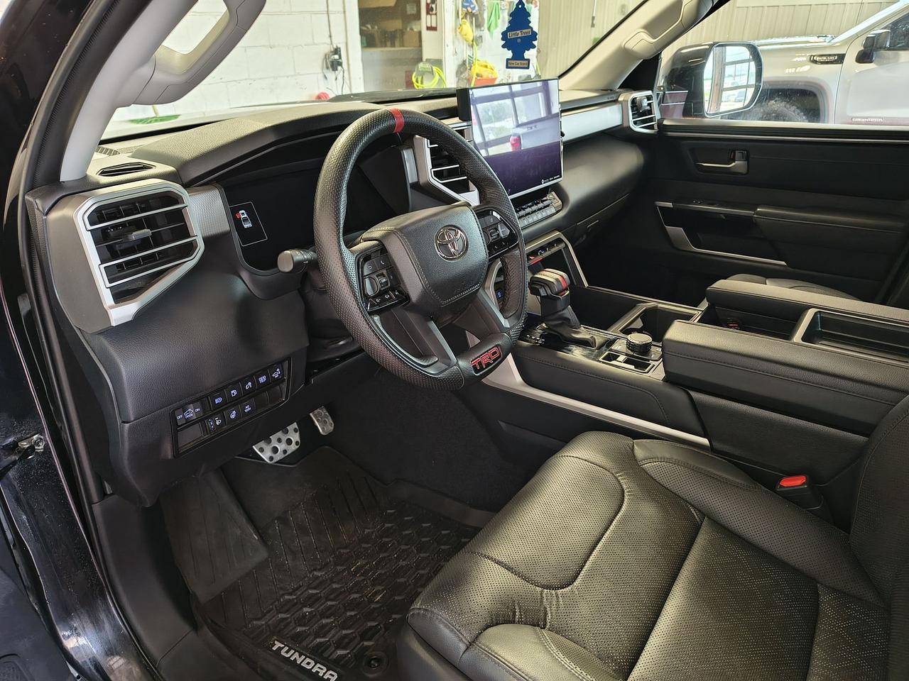 2023 Toyota Tundra LIMITED HYBRID Photo0