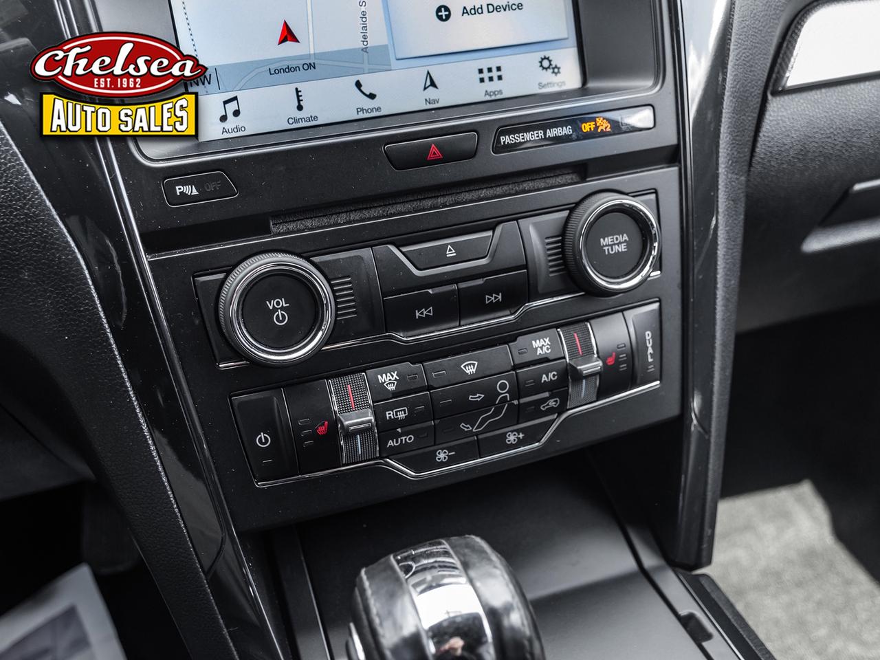 2018 Ford Explorer XLT 4WD Photo