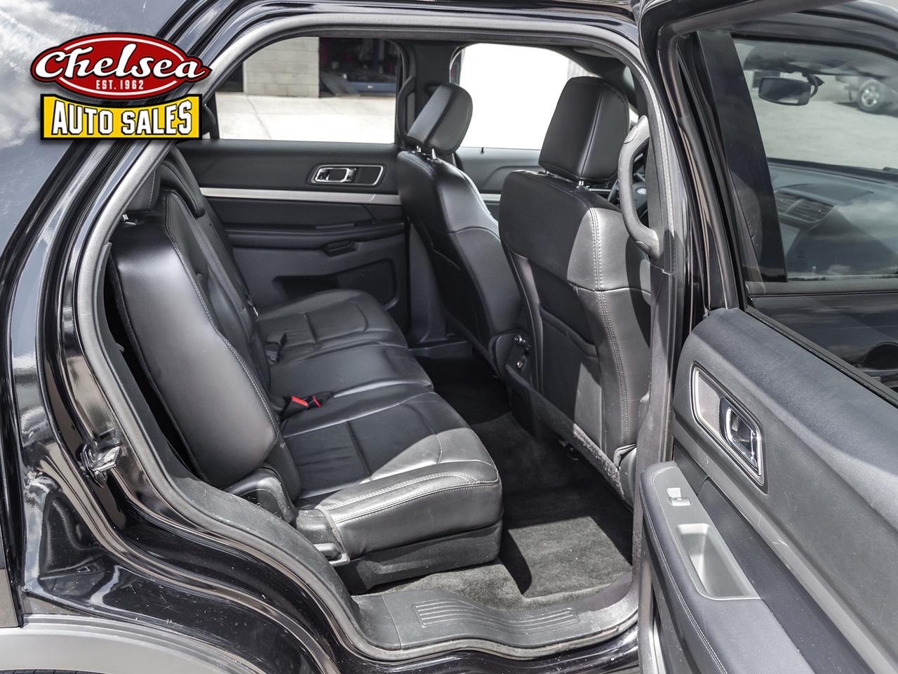 2018 Ford Explorer XLT 4WD Photo
