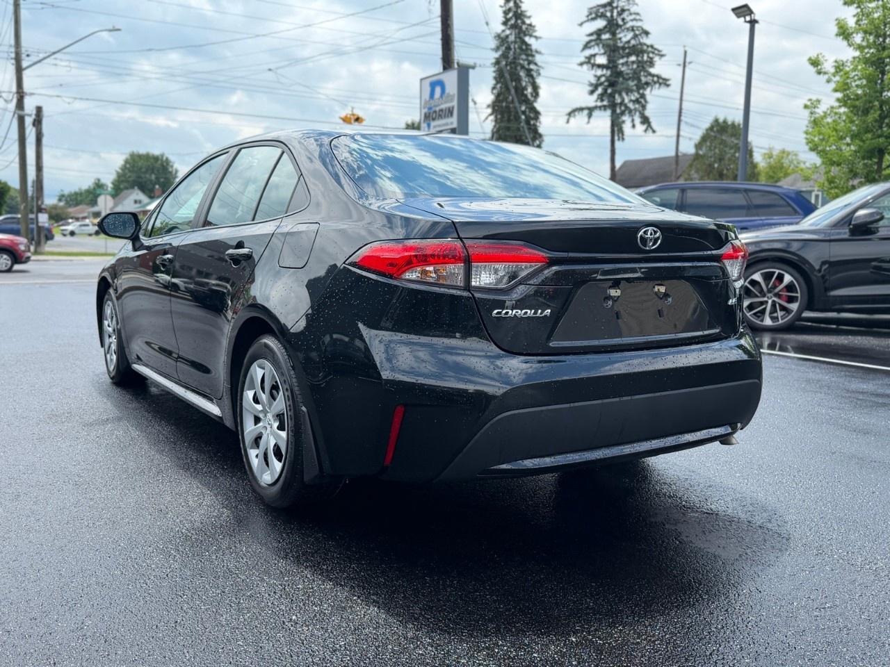 2022 Toyota Corolla LE CVT Photo