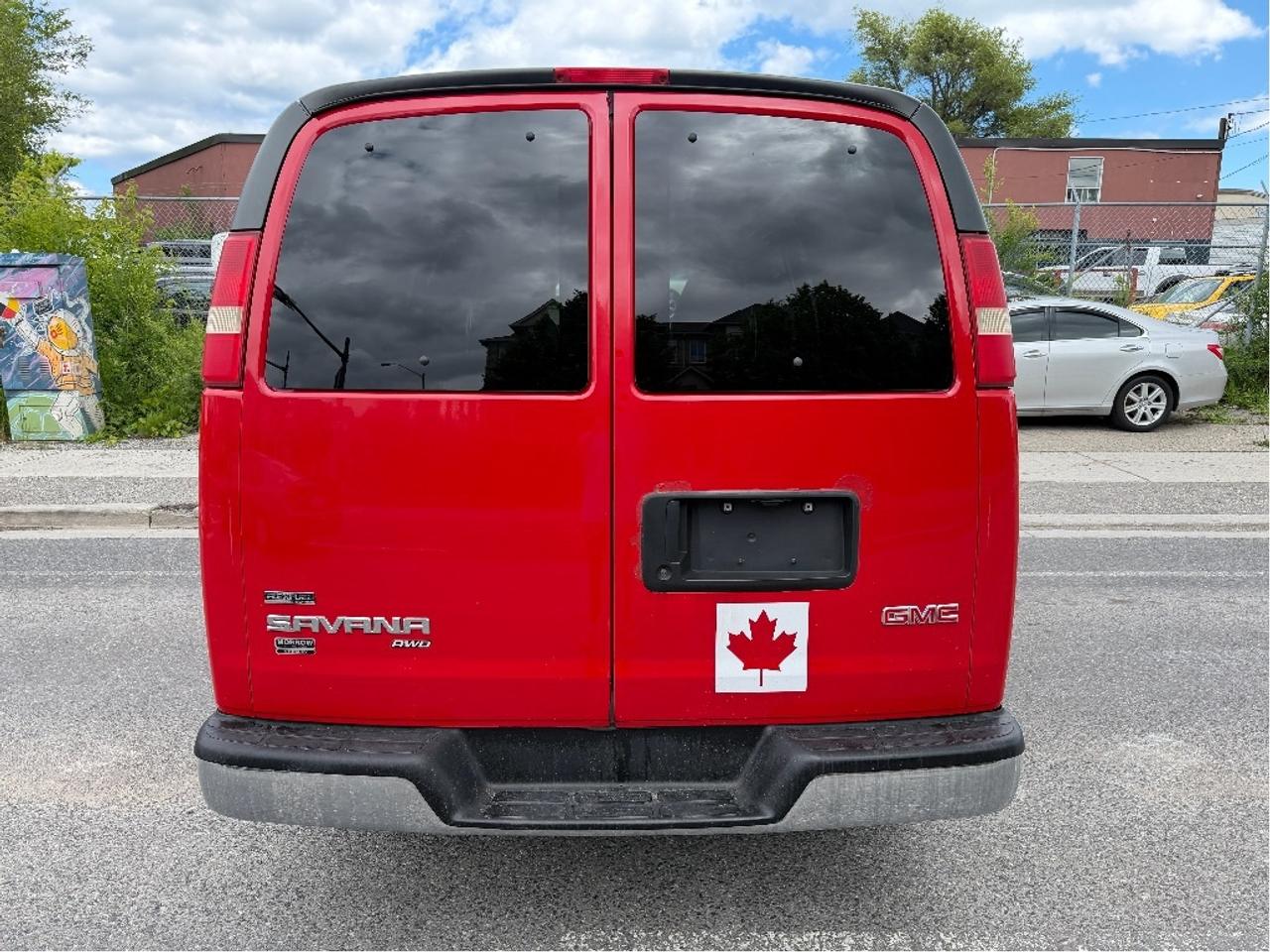 2010 GMC Savana flex fuel Photo