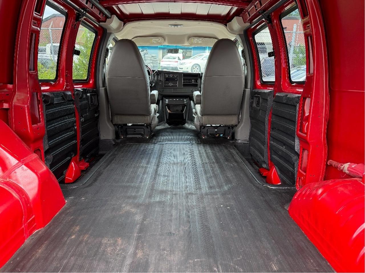 2010 GMC Savana flex fuel Photo