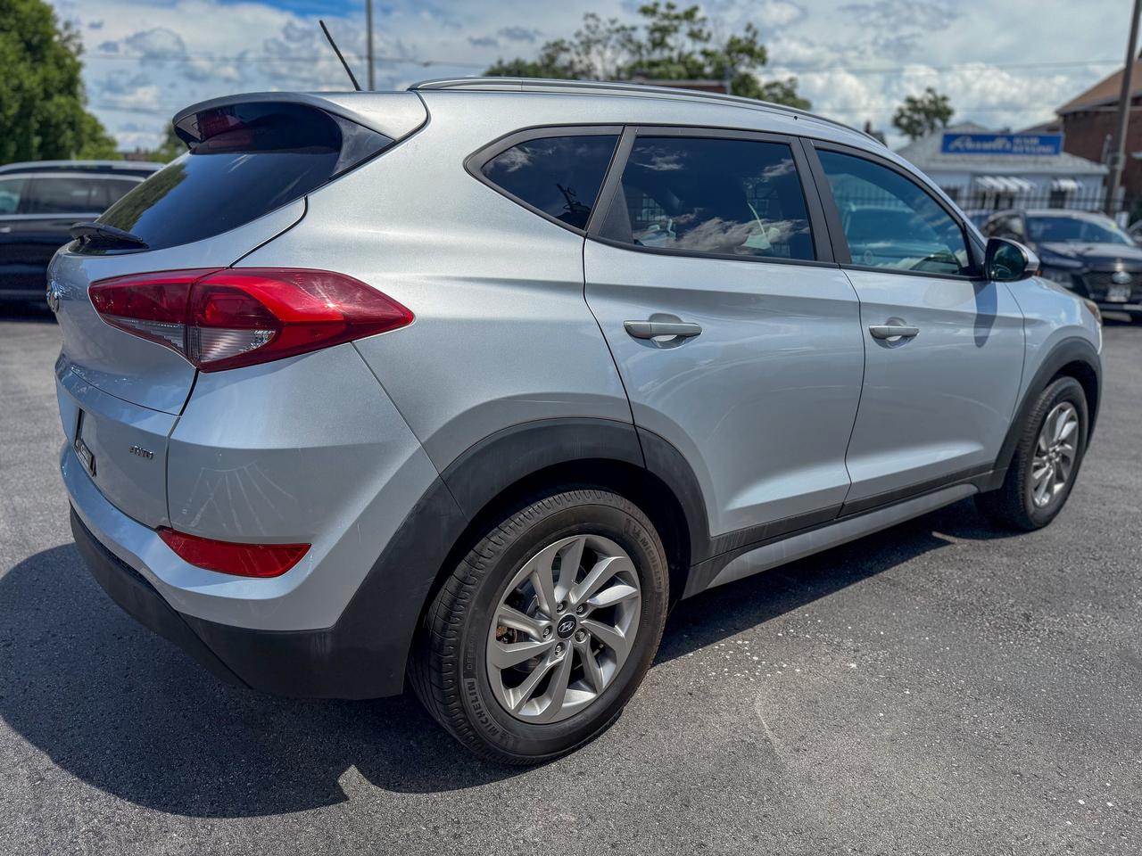 2017 Hyundai Tucson Premium/AWD/LOW KM/BSM/CAMERA/2.0L/HEATED SEATS Photo
