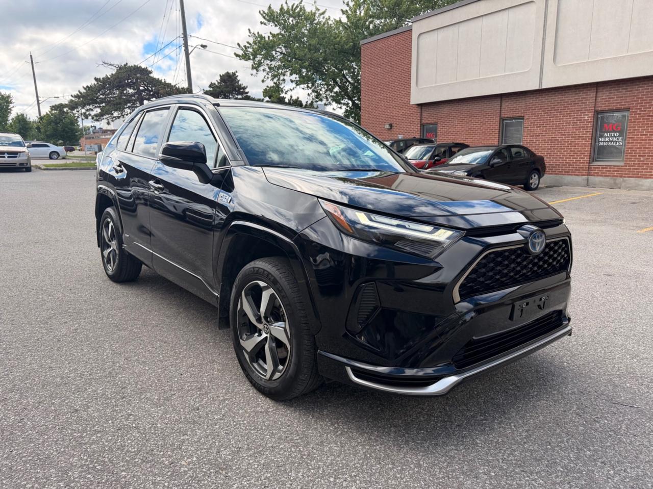 2024 Toyota RAV4 Prime SE AWD Photo