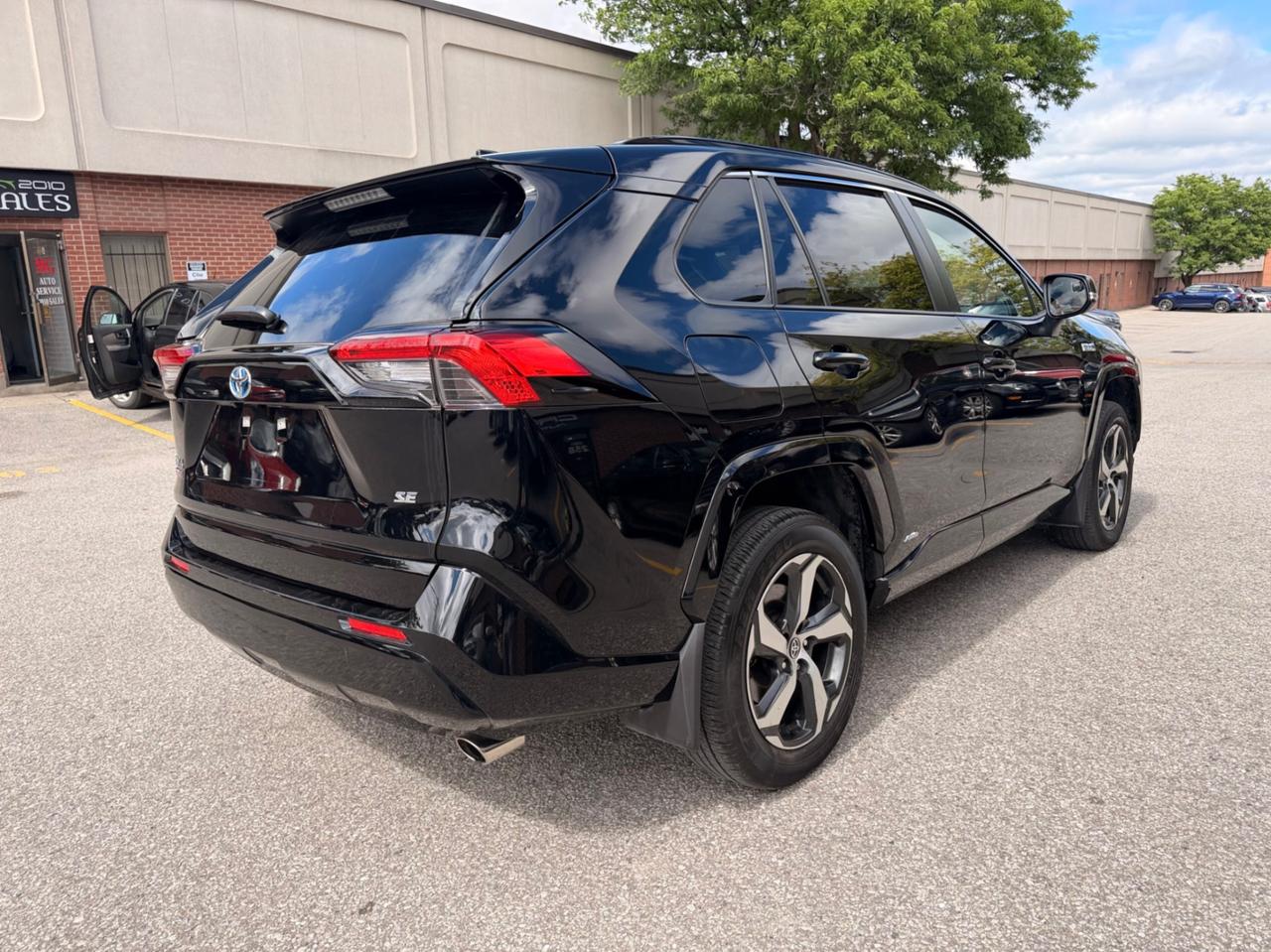 2024 Toyota RAV4 Prime SE AWD Photo