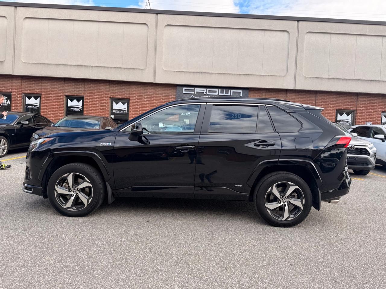 2024 Toyota RAV4 Prime SE AWD Photo