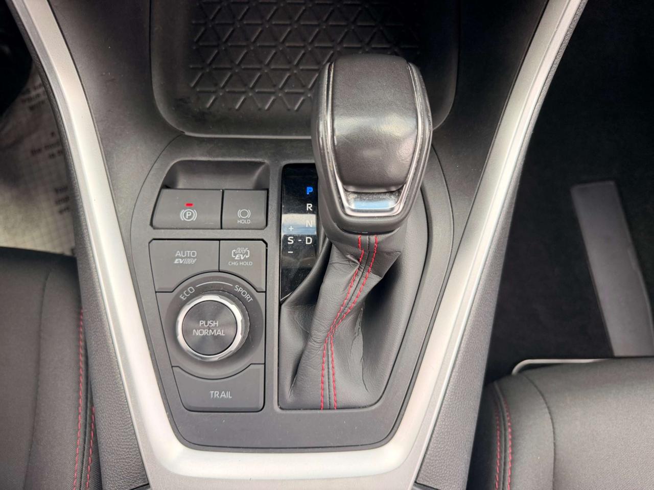 2024 Toyota RAV4 Prime SE AWD Photo