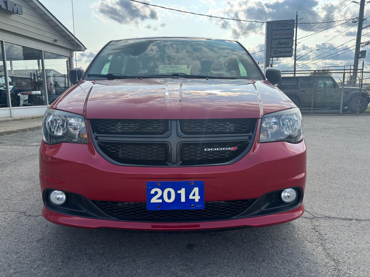 2014 Dodge Grand Caravan SE/SXT Passenger Van Photo