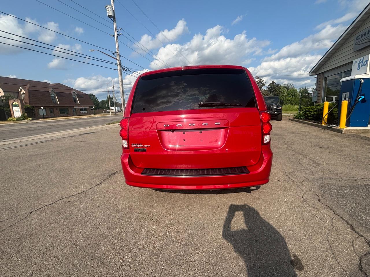 2014 Dodge Grand Caravan SE/SXT Passenger Van Photo