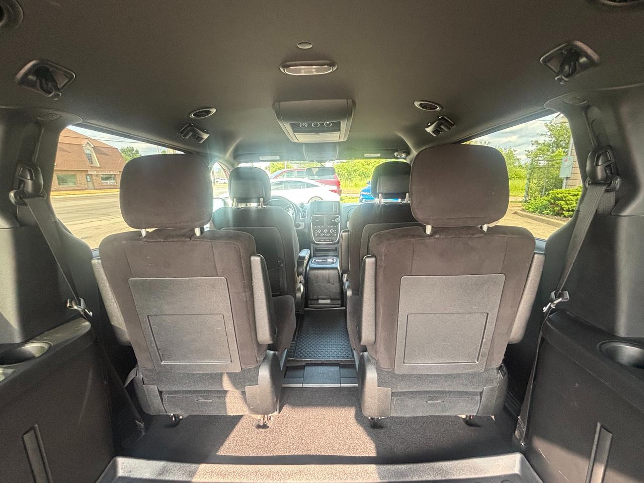 2014 Dodge Grand Caravan SE/SXT Passenger Van Photo