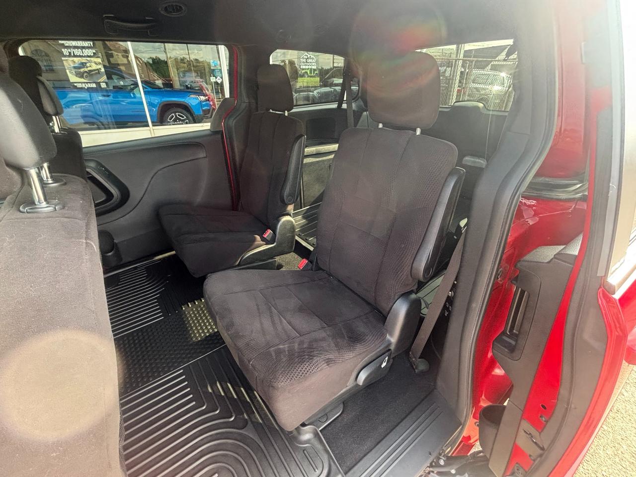 2014 Dodge Grand Caravan SE/SXT Passenger Van Photo