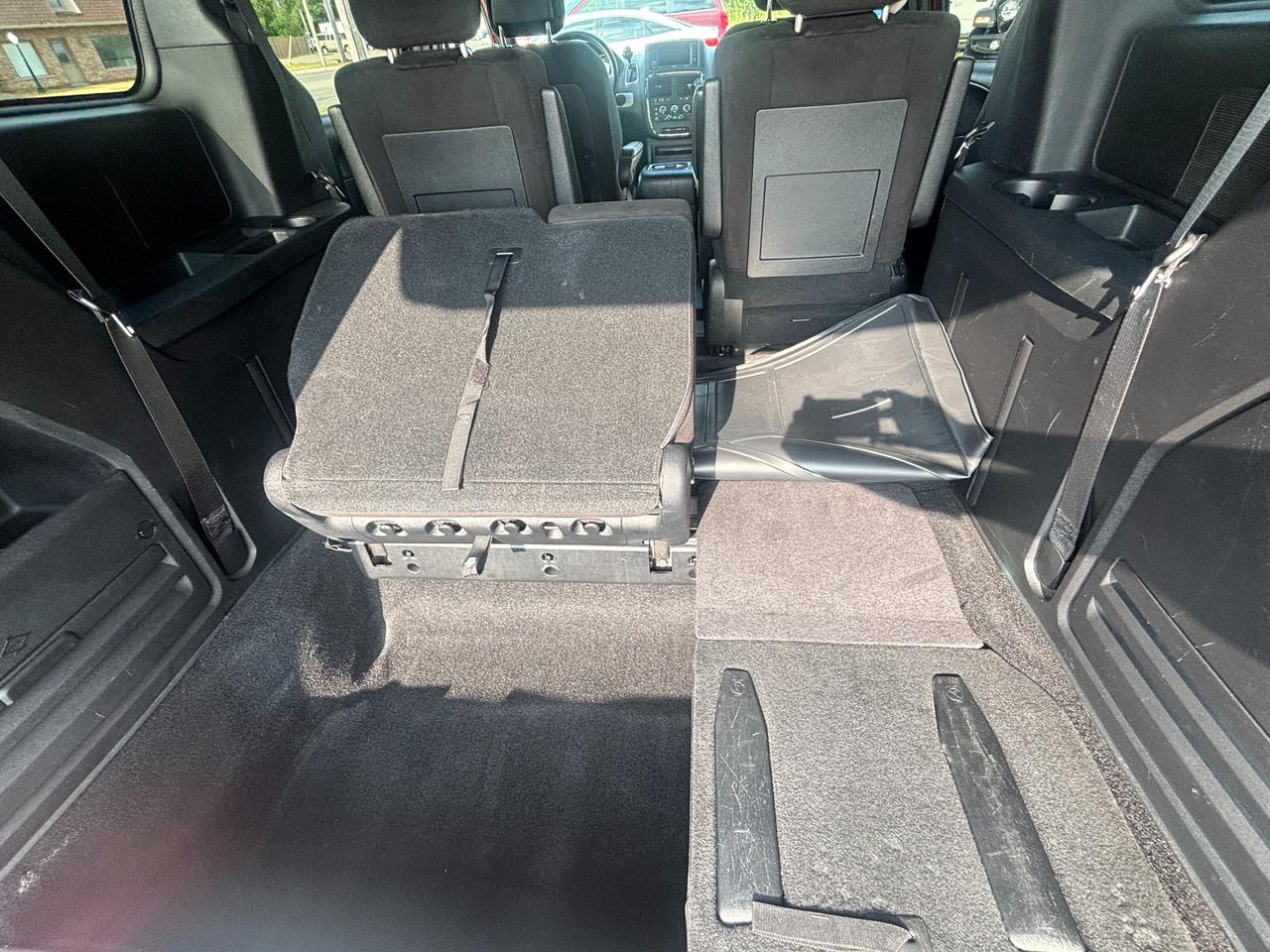 2014 Dodge Grand Caravan SE/SXT Passenger Van Photo