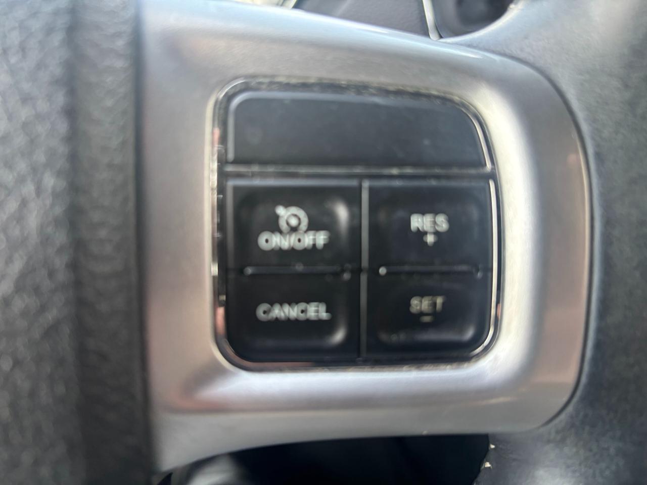2014 Dodge Grand Caravan SE/SXT Passenger Van Photo