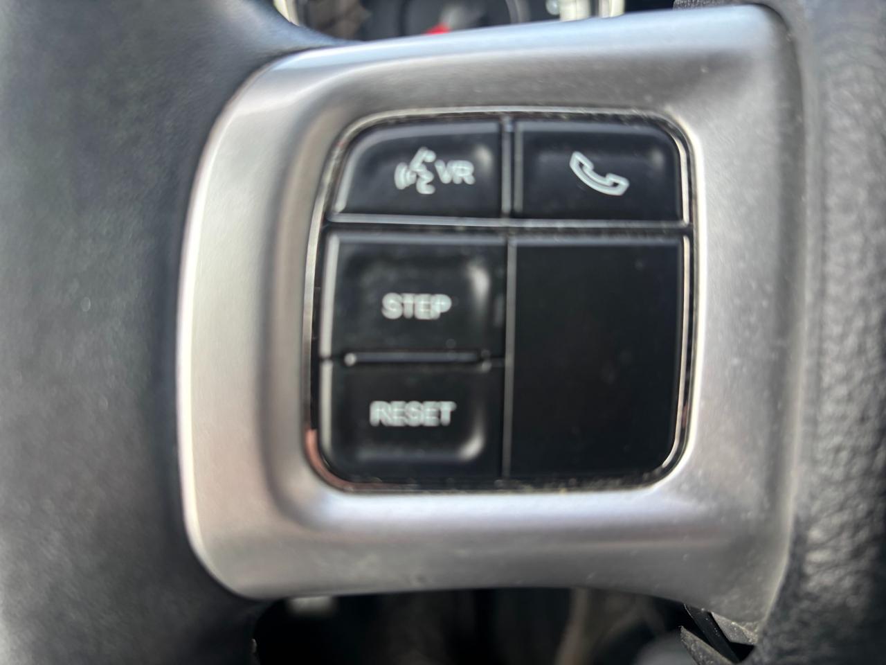 2014 Dodge Grand Caravan SE/SXT Passenger Van Photo