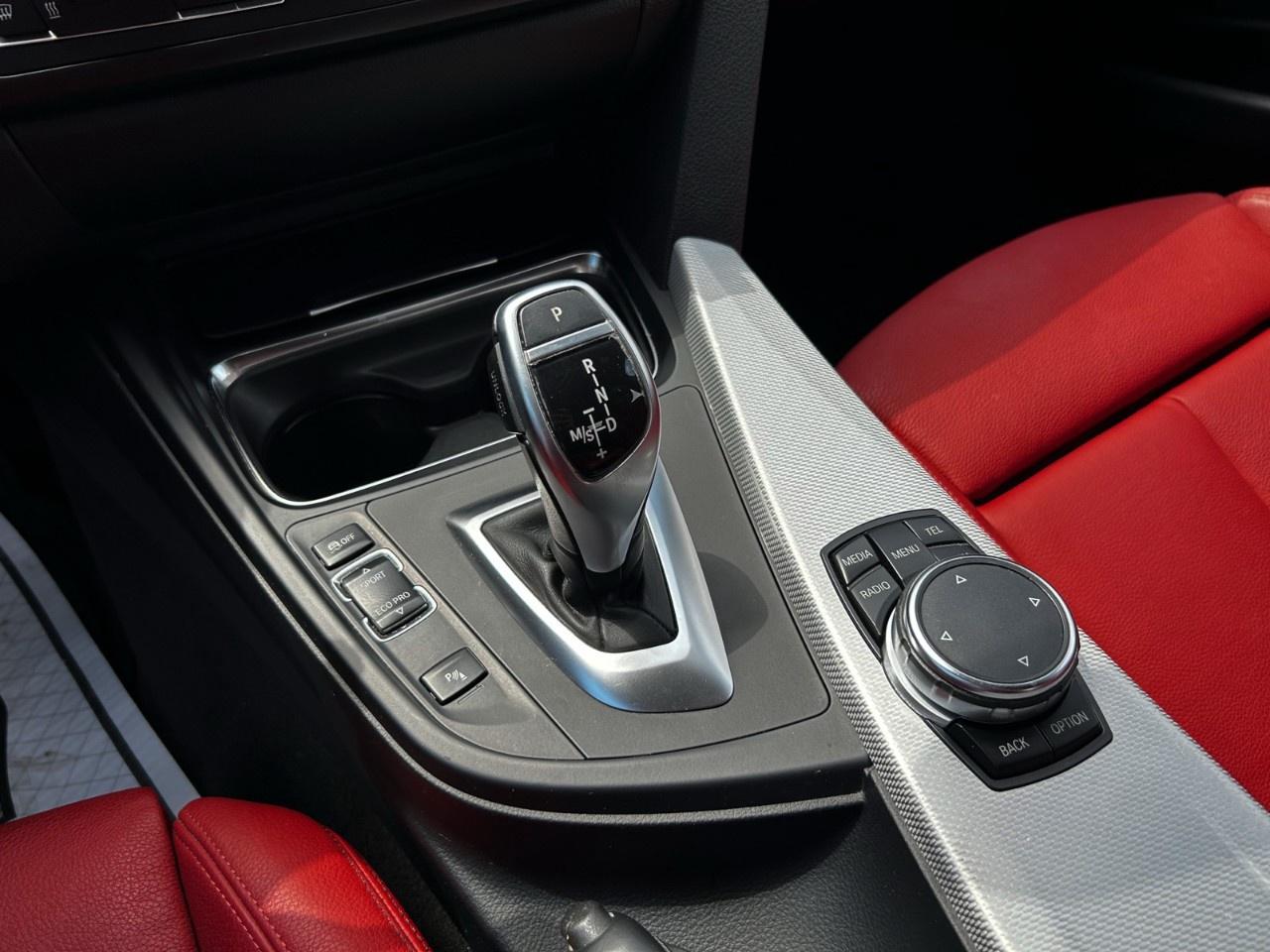 2015 BMW 3 Series M Sport Pckg / 89k km / Red Interior Photo