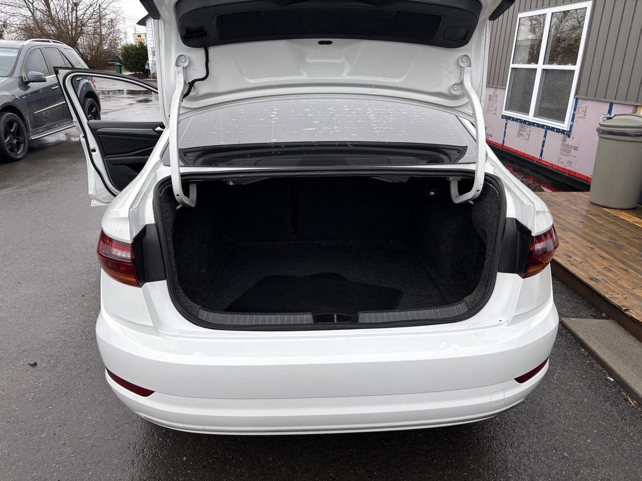 2019 Volkswagen Jetta 1.4 TSI Highline (A8) 4dr Sedan Photo