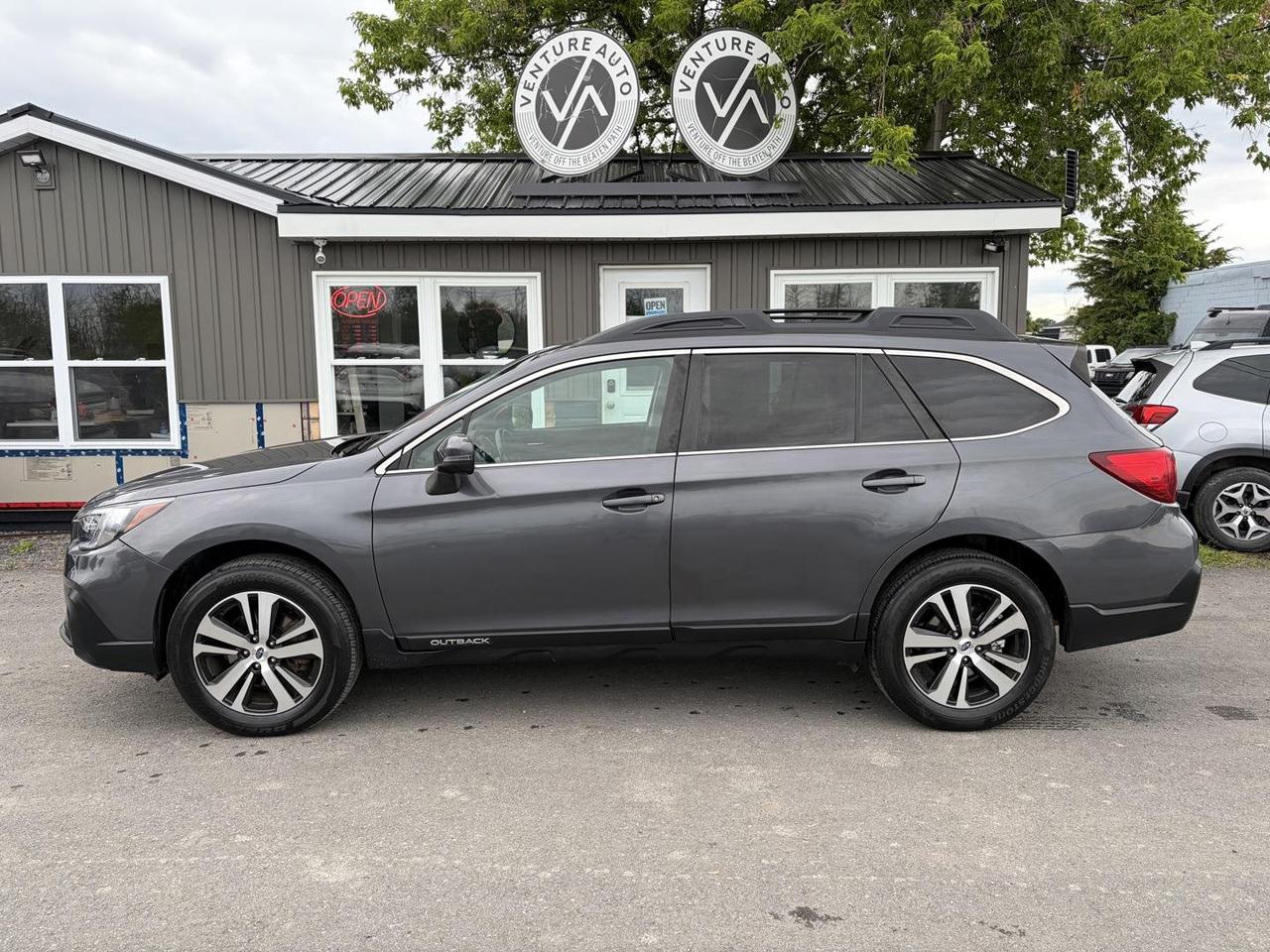 2018 Subaru Outback  Photo