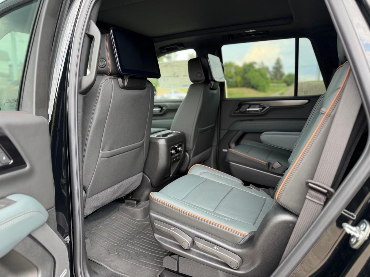 2026 GMC Yukon AT4 4dr 4x4 Photo