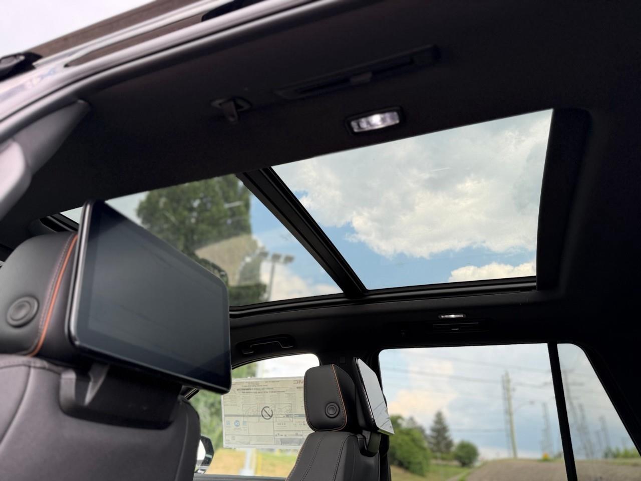 2026 GMC Yukon AT4 4dr 4x4 Photo