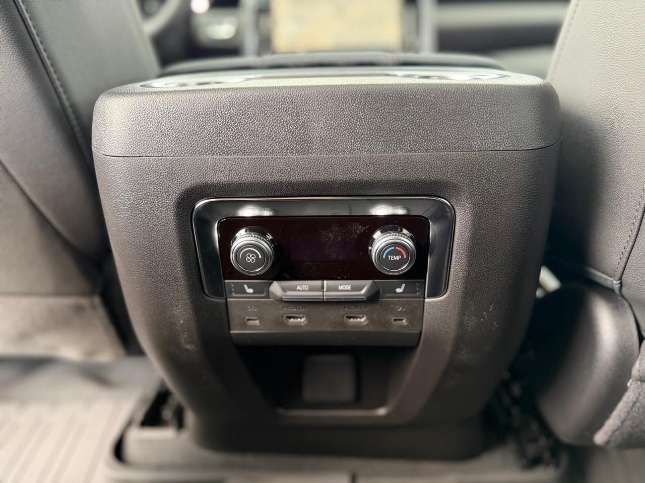 2026 GMC Yukon AT4 4dr 4x4 Photo