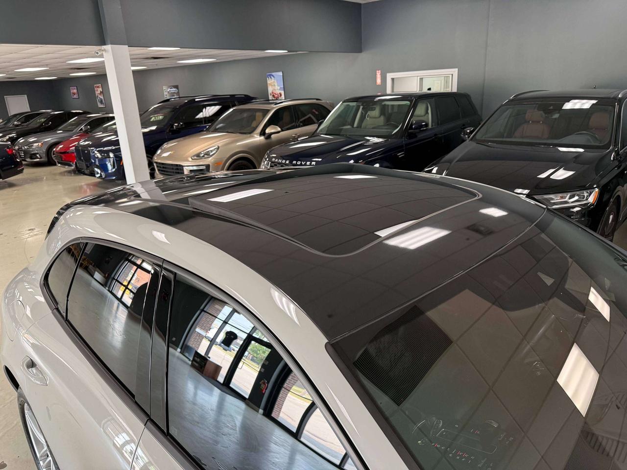 2022 Porsche Macan AWD**PARK ASSIST**360 CAMERA** Photo