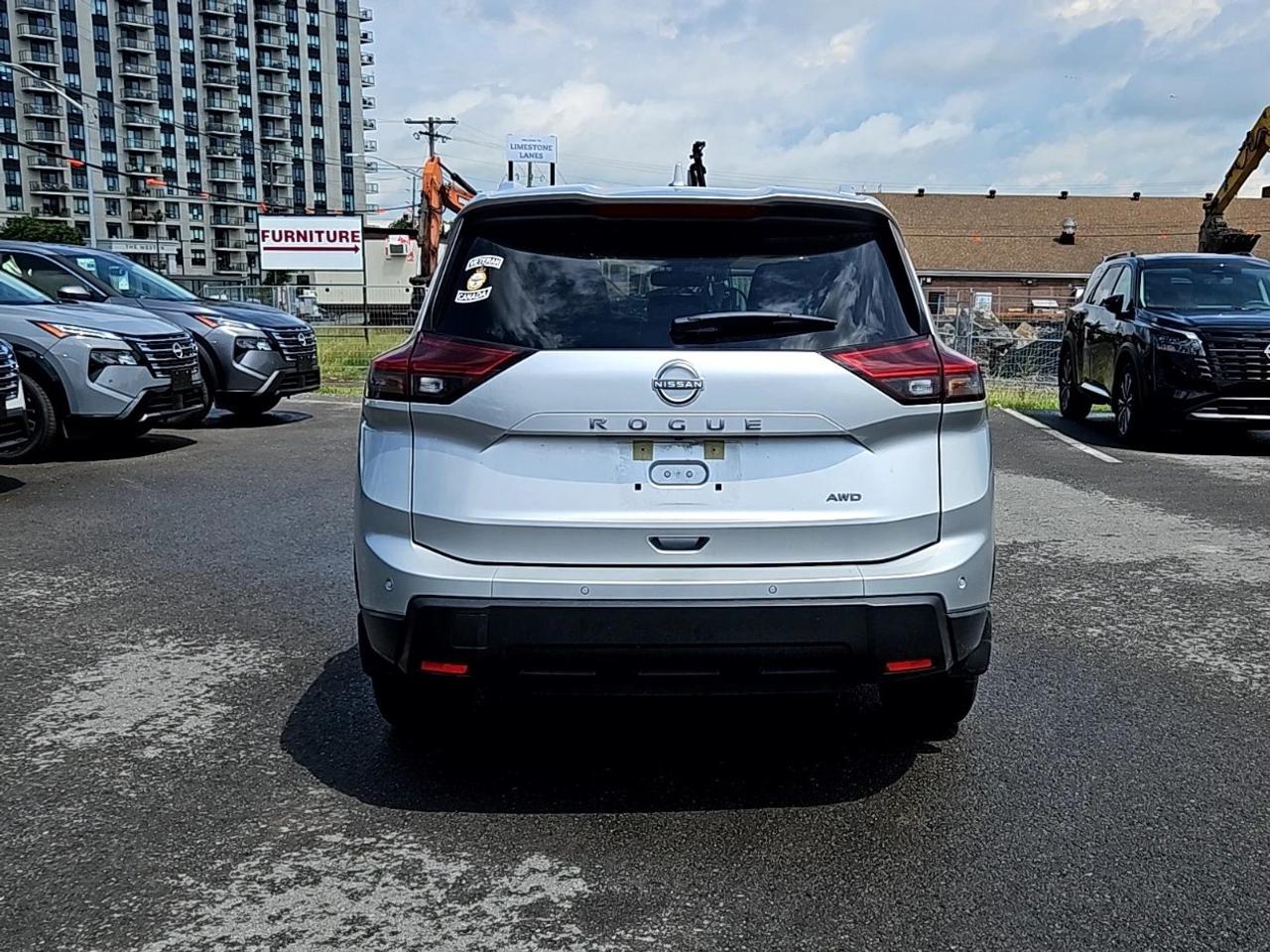 2025 Nissan Rogue AWD SV Moonroof Photo