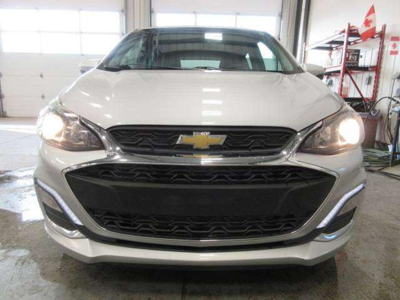 2019 Chevrolet Spark LT, APPLE/ANDROID, BT, CAMERA, ALLOYS, JUST 6K! Photo