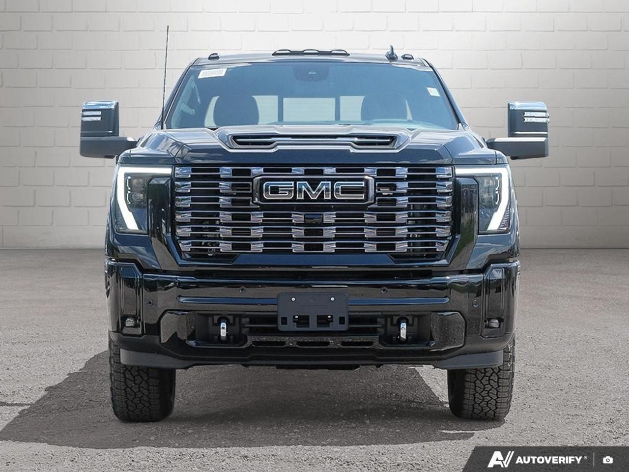 2026 GMC SIERRA 2500HD Crew Cab Standard Box 4-Wheel Drive Denali Ultimate Photo