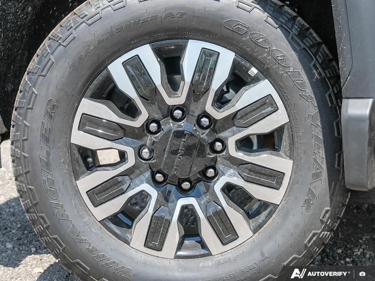 2026 GMC SIERRA 2500HD Crew Cab Standard Box 4-Wheel Drive Denali Ultimate Photo