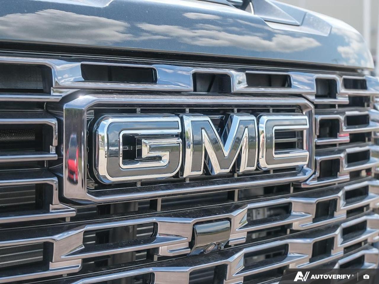 2026 GMC SIERRA 2500HD Crew Cab Standard Box 4-Wheel Drive Denali Ultimate Photo