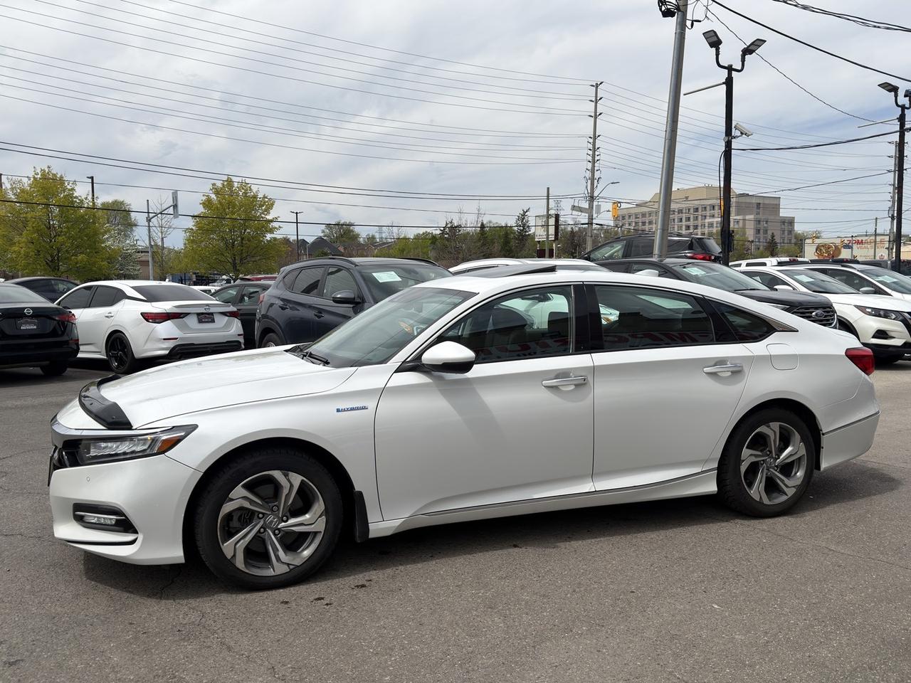2019 Honda Accord Hybrid TOURING Pearl White Vented Seats   HUD   Leather Photo
