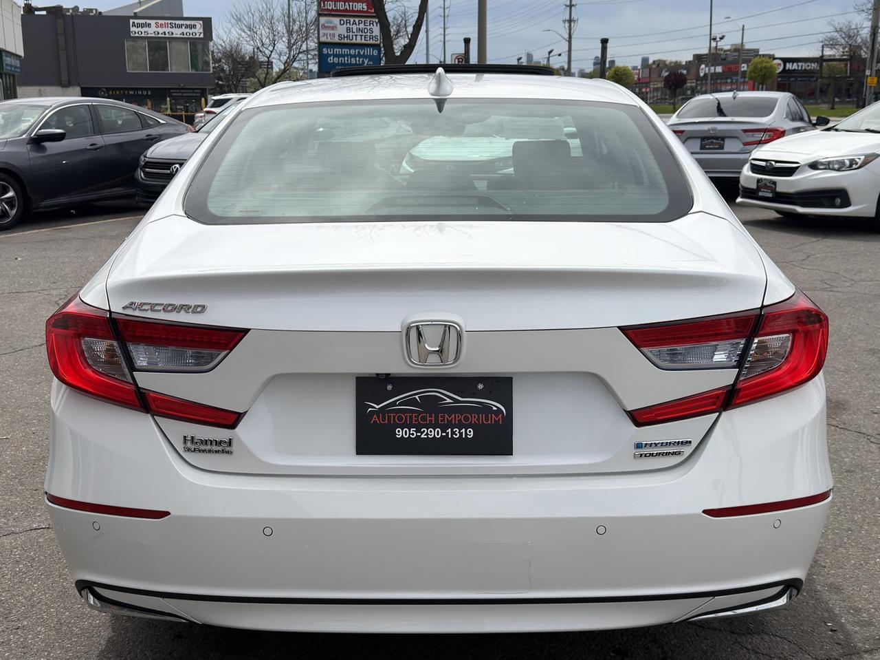 2019 Honda Accord Hybrid TOURING Pearl White Vented Seats   HUD   Leather Photo