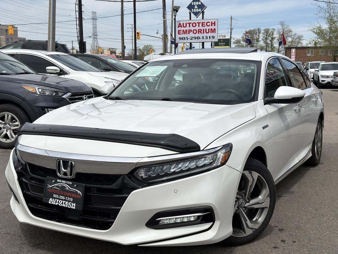 2019 Honda Accord Hybrid TOURING Pearl White Vented Seats   HUD   Leather Photo