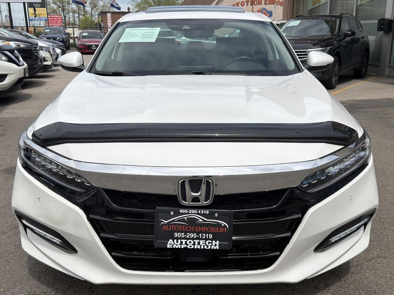 2019 Honda Accord Hybrid TOURING Pearl White Vented Seats   HUD   Leather Photo