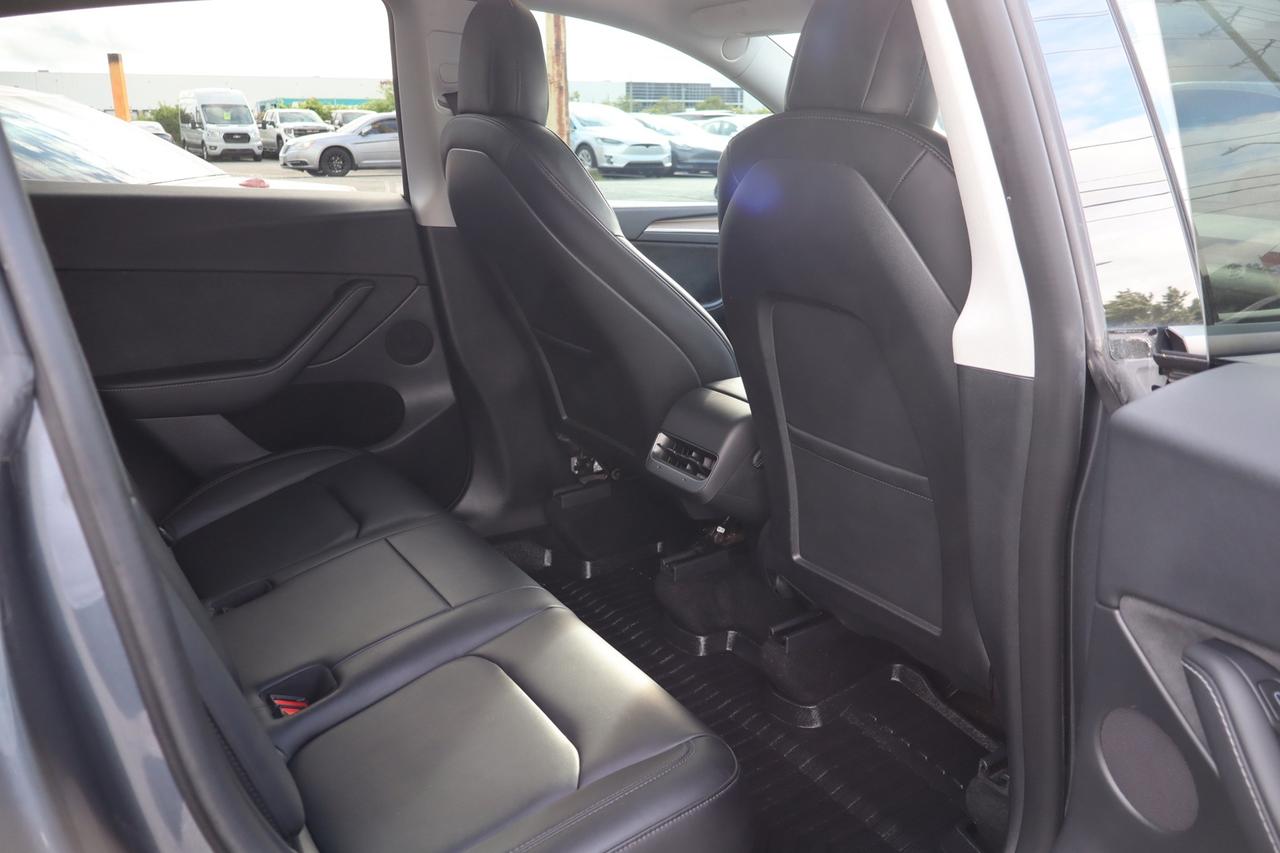 2022 Tesla Model Y Performance   Dual Motor   AWD Photo