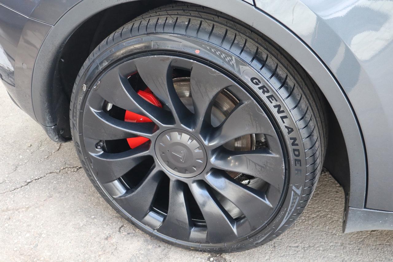 2022 Tesla Model Y Performance   Dual Motor   AWD Photo