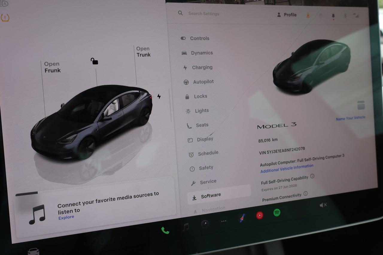 2022 Tesla Model 3 Standard Range Plus   No Accident   White Interior Photo