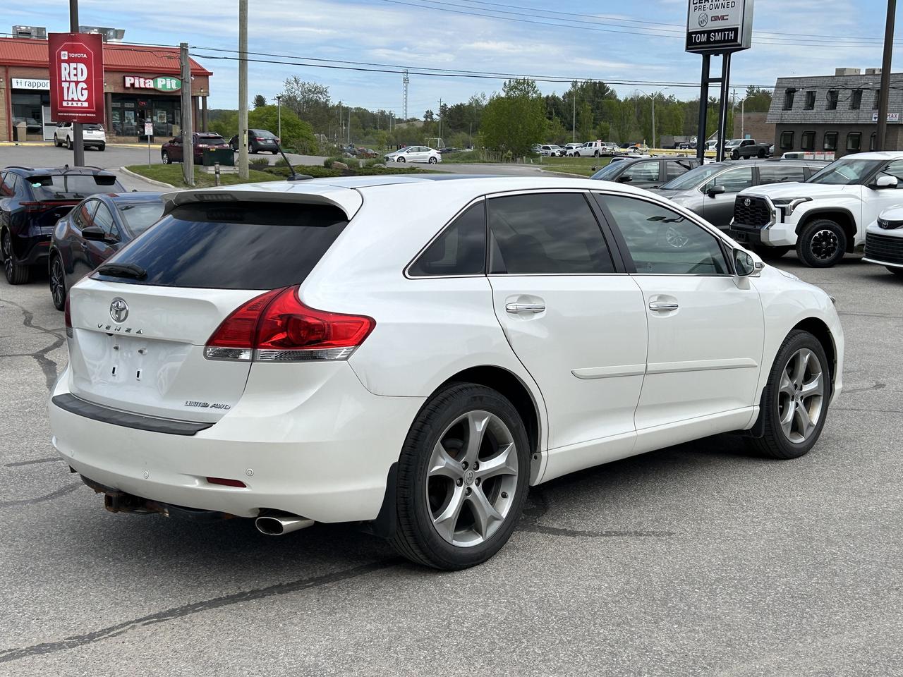 2016 Toyota Venza Limited   LOW KM Photo
