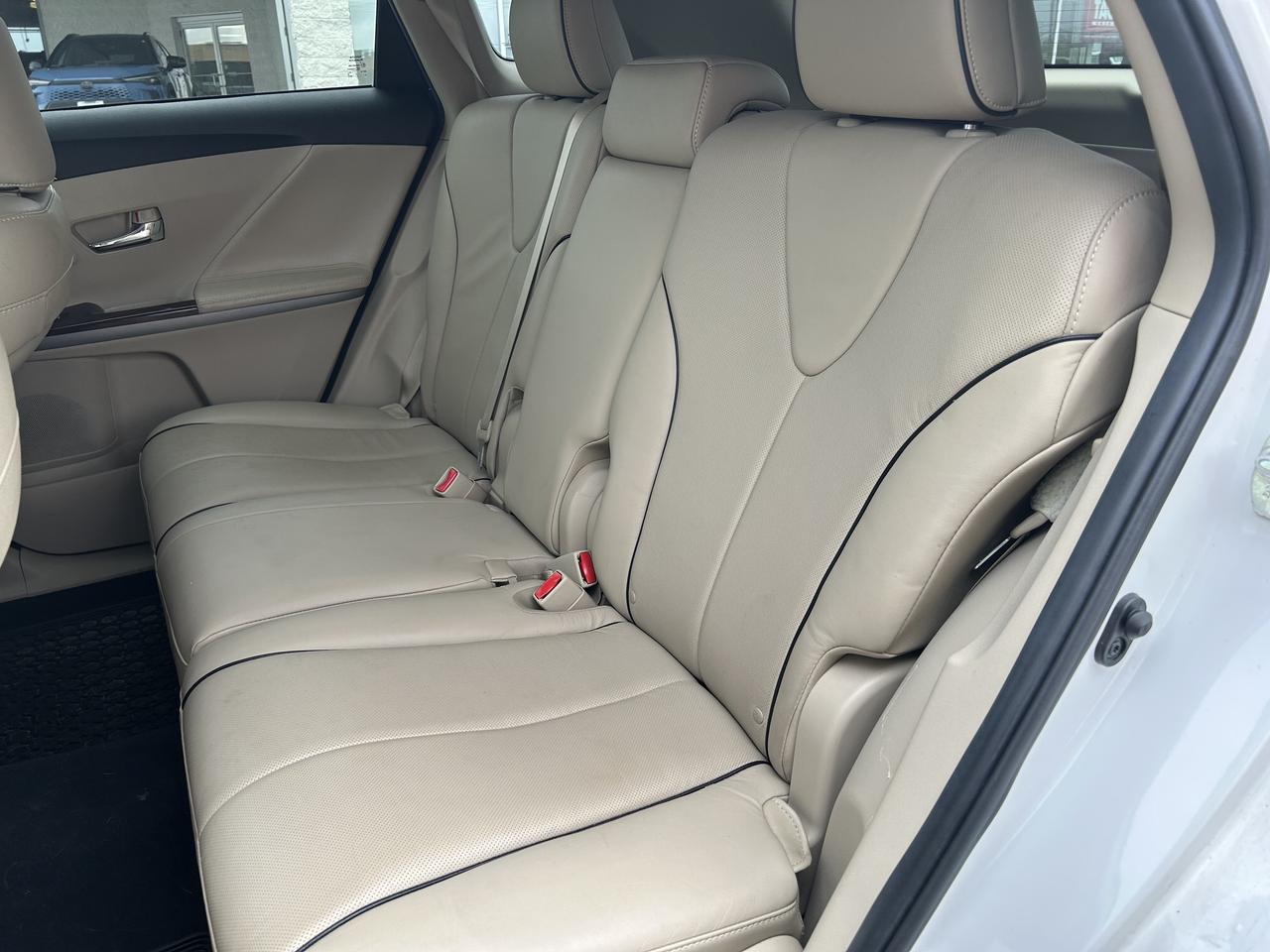 2016 Toyota Venza Limited   LOW KM Photo